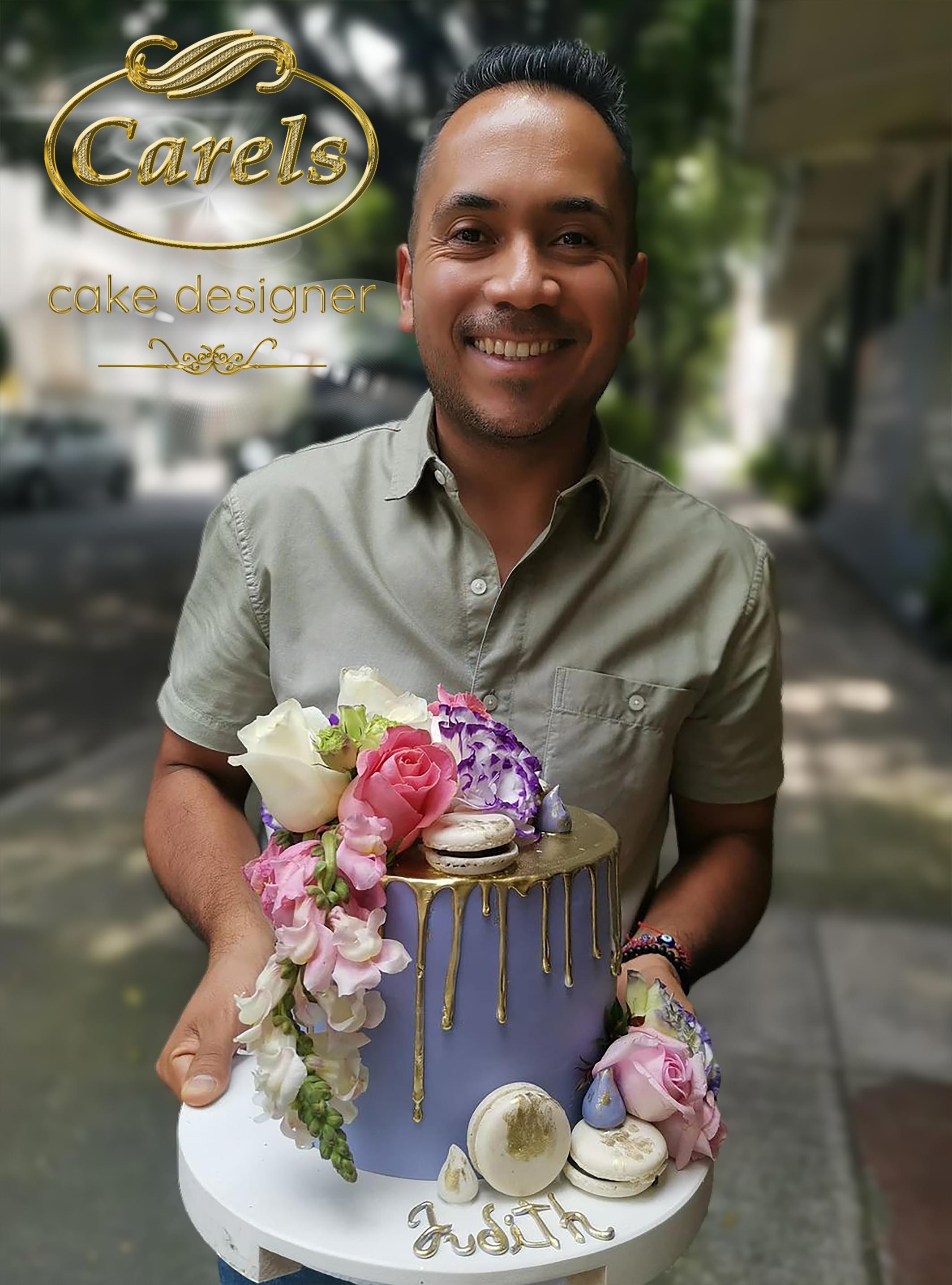 Pastel cumpleaños,
Pastel con macarrones,
Carels
